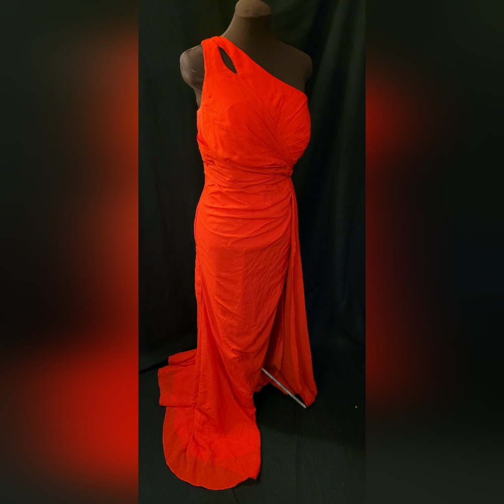 NWOT One-Shoulder Classic Red Formal Dress
